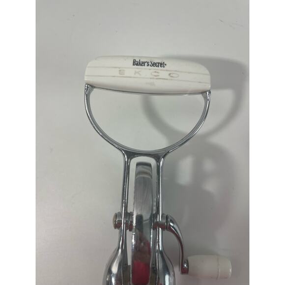 Vtg  Egg Beater Hand Held Crank Mixer Stainless Steal Cream Handle - Picture 4 of 5